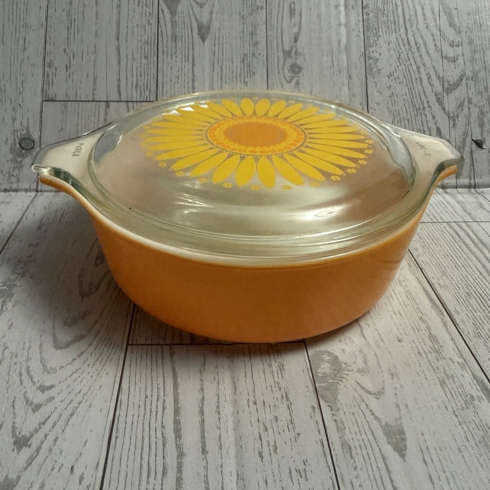 Vintage Pyrex 471 Sunflower Lid Casserole Dish Orange Daisy Flower USA 1 PT EUC